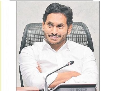 అంగన్ వాడీలను తీర్చిదిద్దాలి
