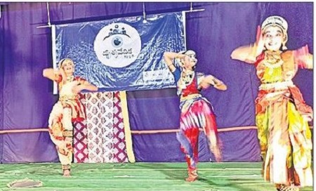 సందేశాత్మకంగా సాగిన నాటిక ప్రదర్శన