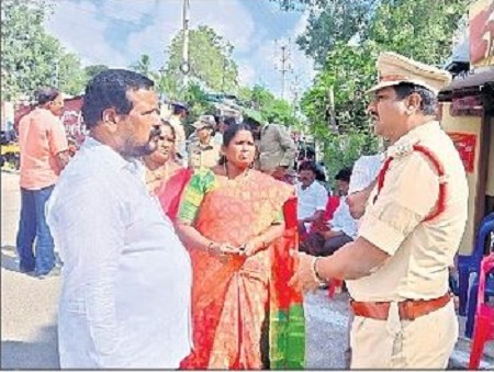 సీసీ కెమెరాలను ఏర్పాటు చేసుకోవాలి