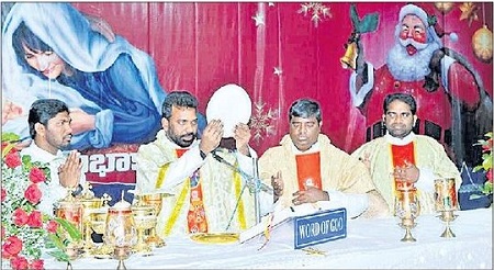 ఘనంగా క్రిస్మస్ వేడుకలు
