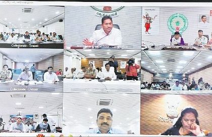 మానవత్వంతో.. ఉదారంగా