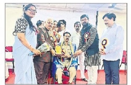పోలీసు సేవలను ధైర్యంగా వినియోగించుకోవాలి