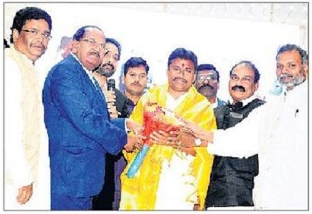 ఘనంగా సెమీ క్రిస్‌మస్ వేడుకలు