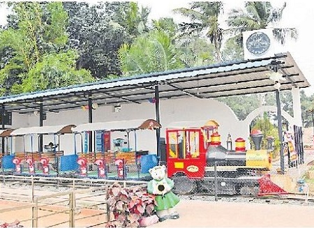 ఆహ్లాదం.. ఆనందం