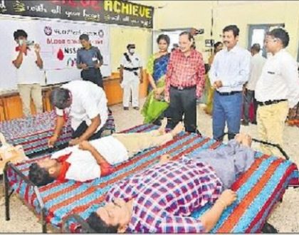 రక్తదాతలే ప్రాణదాతలు
