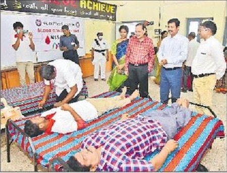 రక్తదాతలే ప్రాణదాతలు