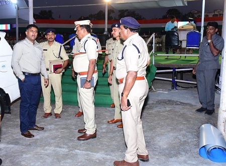 రిపబ్లిక్ డే ఏర్పాట్లను పరిశీలించిన పోలీస్ కమిషనర్