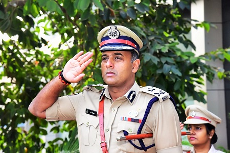 పోలీస్ కమిషనరేట్ లో గణతంత్ర వేడుకలు