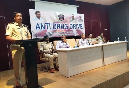 డ్రగ్స్ తో యువత భవిత శూన్యం