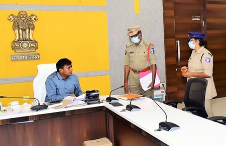 "పోలీస్ వెల్ఫేర్ డే" లో "31" ఫిర్యాదులు స్వీకరించిన పోలీస్ కమీషనర్ గారు