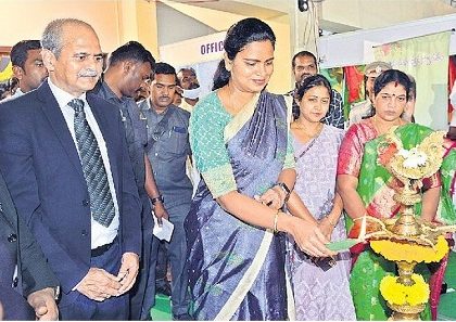 హస్త కళలకు ప్రోత్సాహం