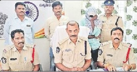 చోరీలకు పాల్పడిన వ్యక్తులు అరెస్ట్