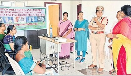 మత్తు పదార్థాలకు దూరంగా ఉండాలి