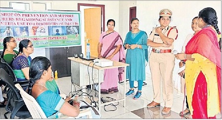 మత్తు పదార్థాలకు దూరంగా ఉండాలి