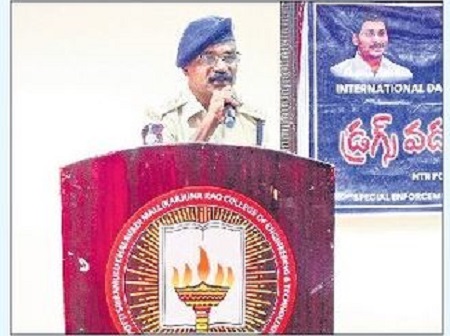 డ్రగ్స్ నివారణపై అవగాహన