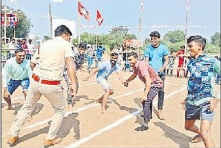 క్రీడలు శాంతియుతంగా నిర్వహించాలి