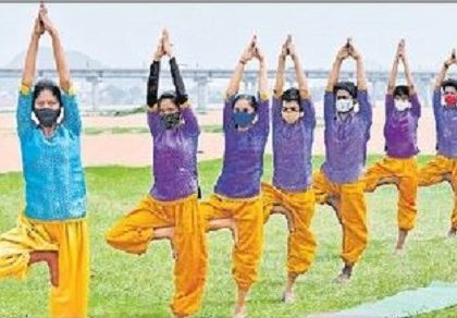 ఆన్ లైన్ చదువుల'యోగ'o