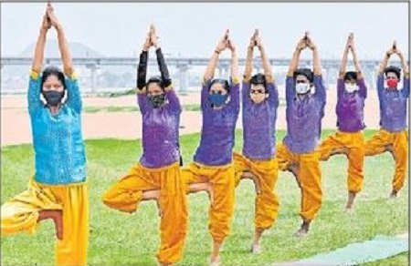 ఆన్ లైన్ చదువుల'యోగ'o
