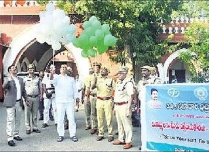 రోడ్డు భద్రతపై అవగాహన కల్పించాలి