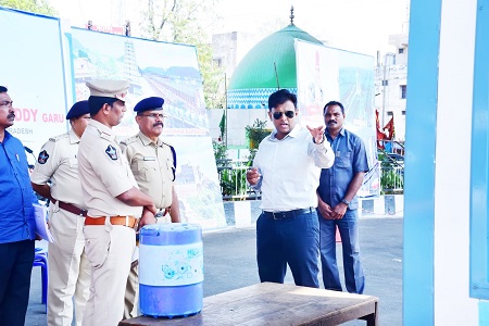 టూరిస్ట్ పోలీసు ఔట్ పోస్టులను వినియోగించుకోవాలి