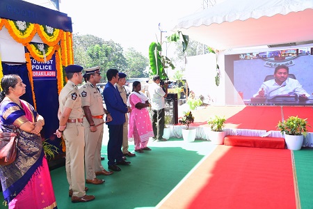 పర్యాటకుల భద్రతే ప్రాధానం