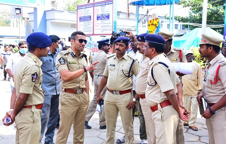 ఉత్సవాల్లో అప్రమత్తంగా ఉండండి