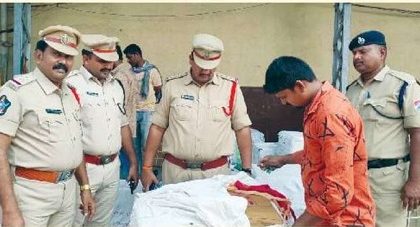 గంజాయి రవాణాపై రైల్వే పోలీసుల తనిఖీ