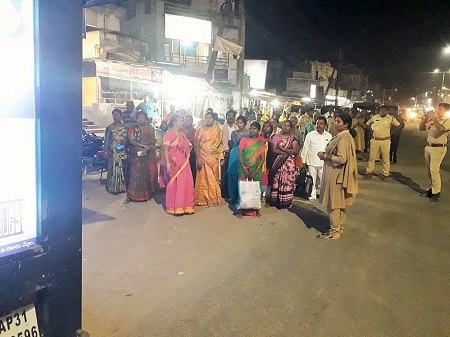 చేరువ వాహనం ద్వారా ప్రజలకు అవగాహన