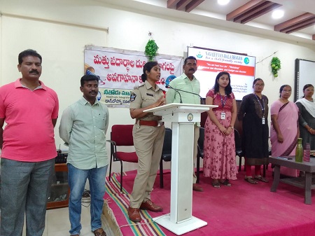 సోషల్ మీడియా, సైబర్ క్రైమ్ నేరాలపై, మాదక ద్రవ్యాల నష్టాలపై విద్యార్థులకు అవగాహన మరియు చేరువ వాహనం ద్వారా ప్రజలకు అవగాహన