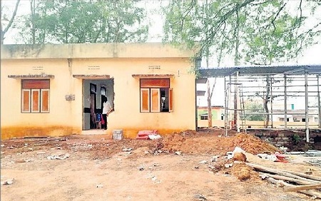చురుగ్గా డయాలసిస్ కేంద్రం ఏర్పాటు పనులు
