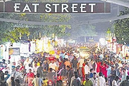 ఫుడ్ కోర్ట్.. ఘుమఘుమలు