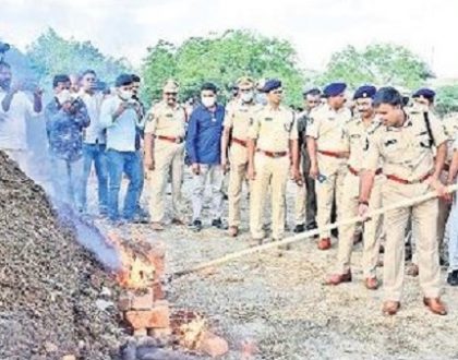 మూలాలపై ముప్పేట దాడి