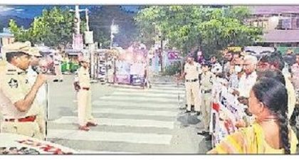 హెల్మెట్ తప్పనిసరిగా ధరించాలి