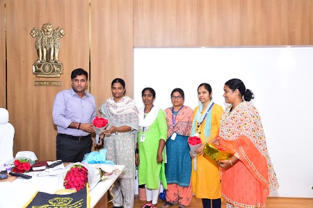 గ్రామ, వార్డు సచివాలయ మహిళా పోలీసుల నూతన డైరీ ఆవిష్కరణ