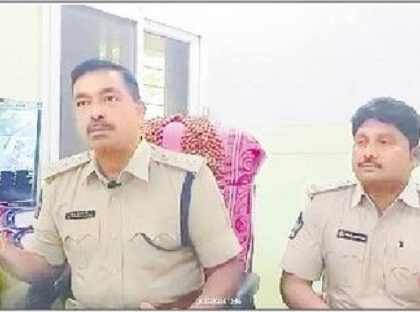వాస్తవాలు తెలుసుకొని ప్రసారం చేయాలి