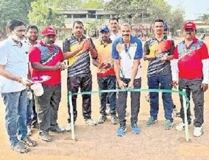 పోలీసు క్రికెట్ పోటీలు ప్రారంభం