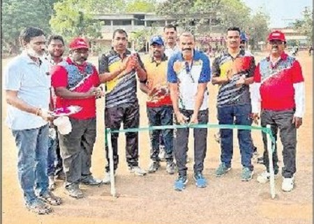 పోలీసు క్రికెట్ పోటీలు ప్రారంభం