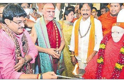 ఘనంగా కోటి రుద్రాక్ష అభిషేకం