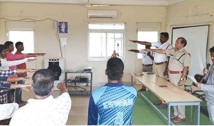 ట్రాఫిక్ నిబంధనలు ఉల్లంఘిస్తే కఠిన చర్యలు