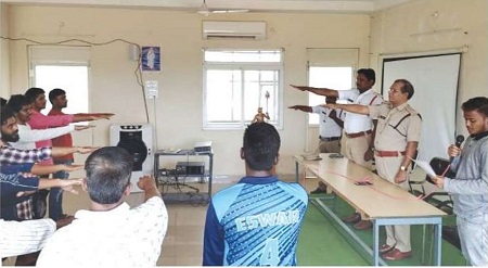 ట్రాఫిక్ నిబంధనలు ఉల్లంఘిస్తే కఠిన చర్యలు