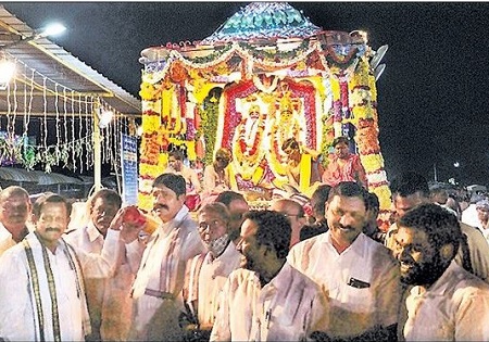 కనులపండువగా తిరుపతమ్మ రథోత్సవం