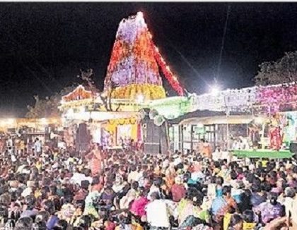 తిరుపతమ్మ ఆలయానికి పోటెత్తిన భక్తులు