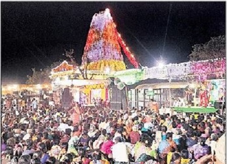 తిరుపతమ్మ ఆలయానికి పోటెత్తిన భక్తులు