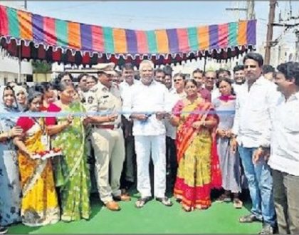 రహదారులకు అత్యంత ప్రాధాన్యం