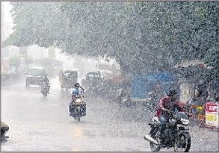 నాలుగు రోజుల పాటు తేలికపాటి వానలు