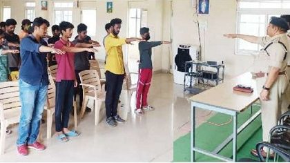 ట్రాఫిక్ నిబంధనలపై ప్రత్యేక కౌన్సిలింగ్