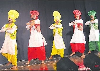 నృత్యం భలే.. భలే