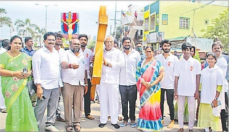 భక్తిశ్రద్ధలతో గుడ్ ఫ్రై డే వేడుకలు