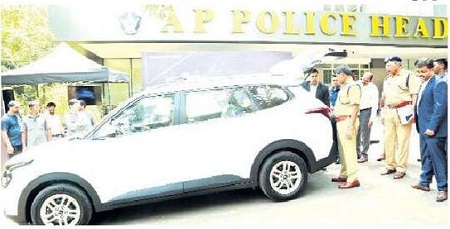 పోలీసుశాఖకు కియా కార్లు