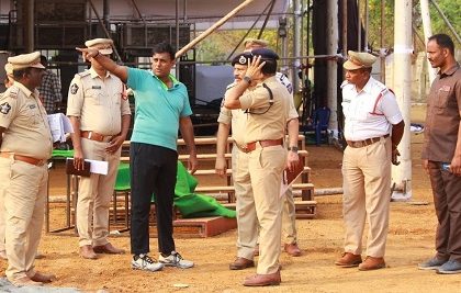 ఇఫ్తార్ విందు భద్రతా ఏర్పాట్లను పరిశీలించిన నగర పోలీస్ కమీషనర్ శ్రీ కాంతి రాణా టాటా ఐపీఎస్ గారు